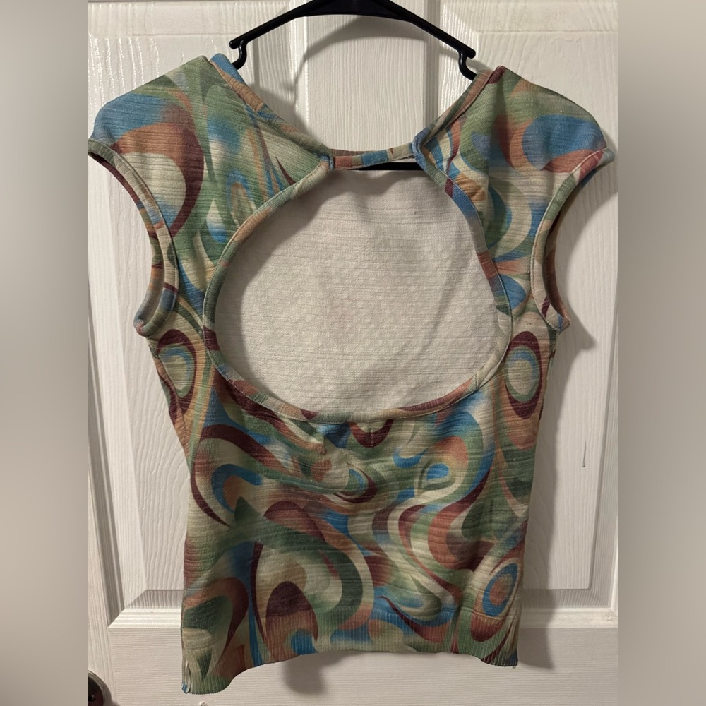 Abstract Swirl Pattern Tank Top - Picture 2 of 2